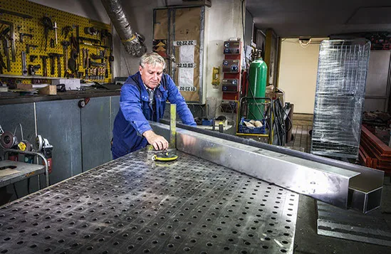 Blick in die Werkstatt von Metallbau Seckenheim
