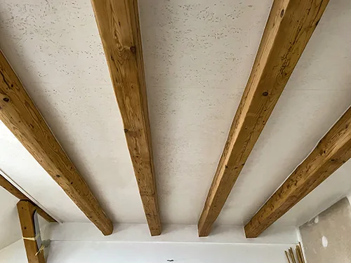 Innenausbau – Deckenbalken